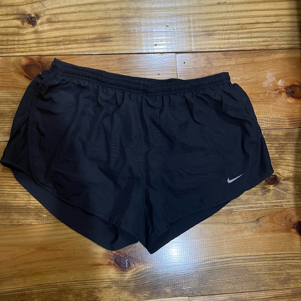 Nike shorts size large